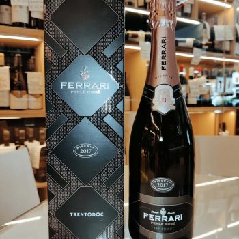 Ferrari Perle Rose Riserva 2017